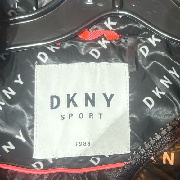 DKNY Sport Logo Black Puffer Jacket Women’s XS - Picture 6 of 9